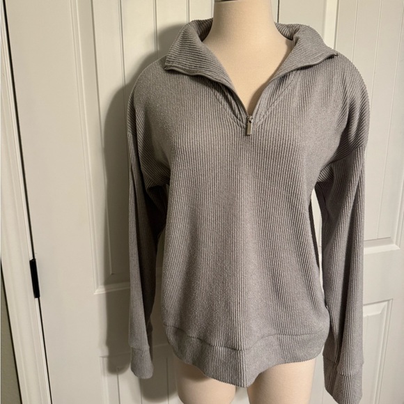 Kinesis size Large Gray Quarter-Zip Pullover EUC - Picture 1 of 9